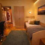 Sunny Duplex With Vodno View And Tour Guide Host Appartement