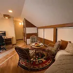 Sunny Duplex With Vodno View And Tour Guide Host *