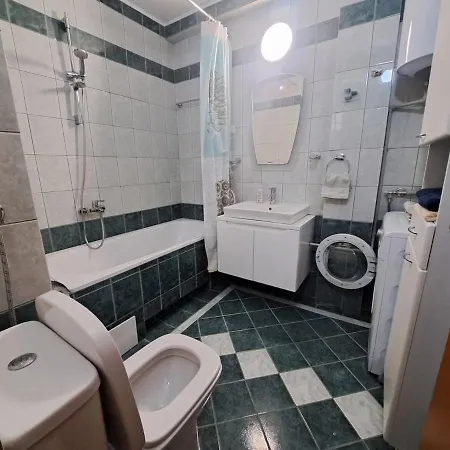 Sunny Duplex With Vodno View And Tour Guide Host 아파트 *