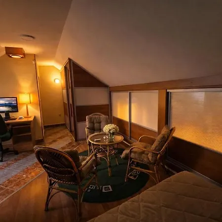 Sunny Duplex With Vodno View And Tour Guide Host 아파트 스코페