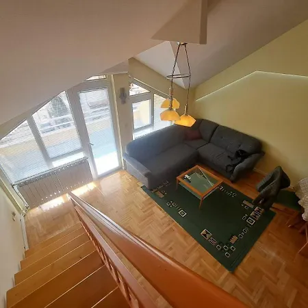 Sunny Duplex With Vodno View And Tour Guide Host *