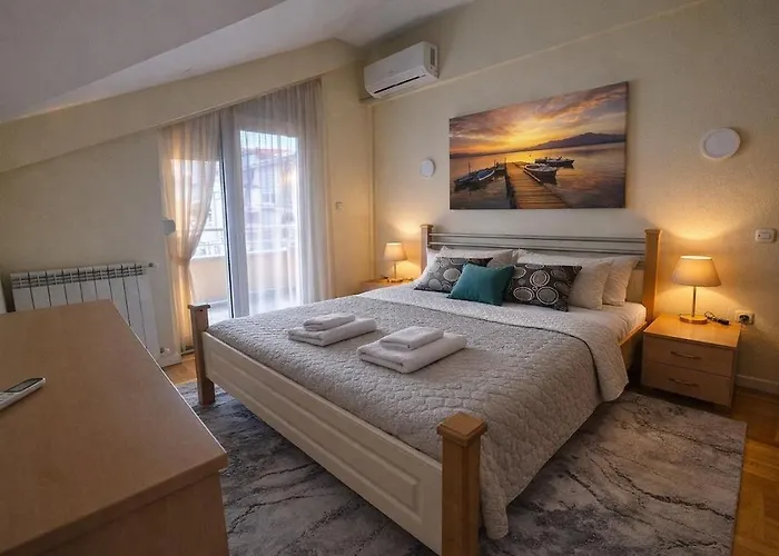 아파트 Sunny Duplex With Vodno View And Tour Guide Host *