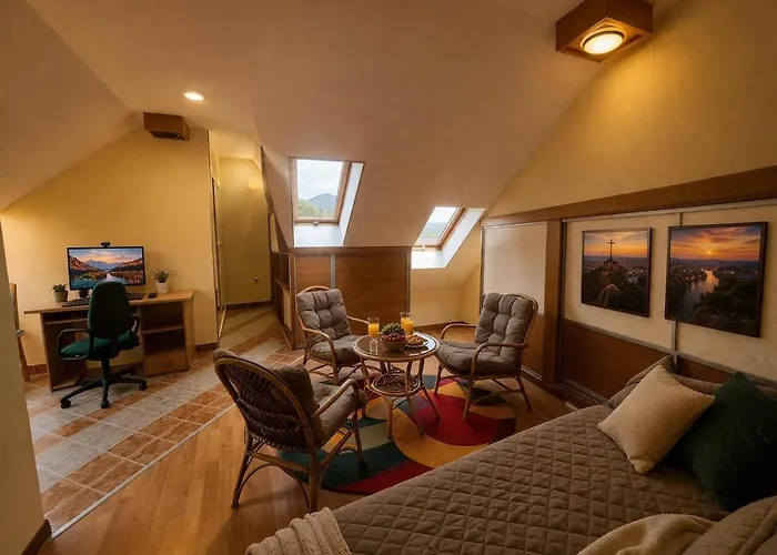 아파트 Sunny Duplex With Vodno View And Tour Guide Host