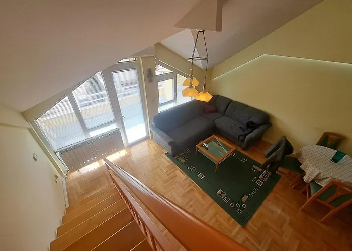 Sunny Duplex With Vodno View And Tour Guide Host *