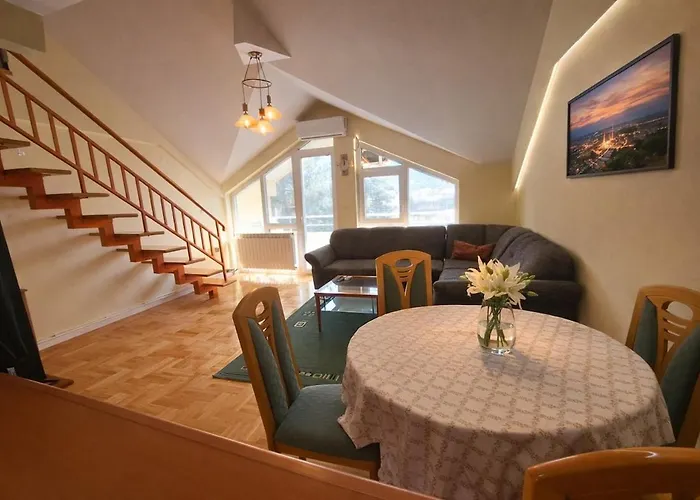 Sunny Duplex With Vodno View And Tour Guide Host 아파트 스코페